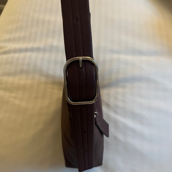 BAGGU Mini Recycled Leather Shoulder Bag - Picture 9 of 11